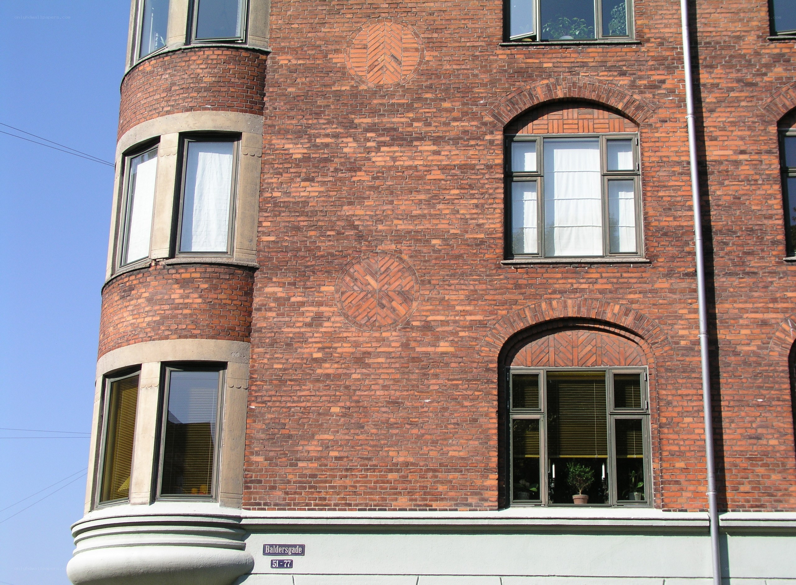 Brick building with bay windows