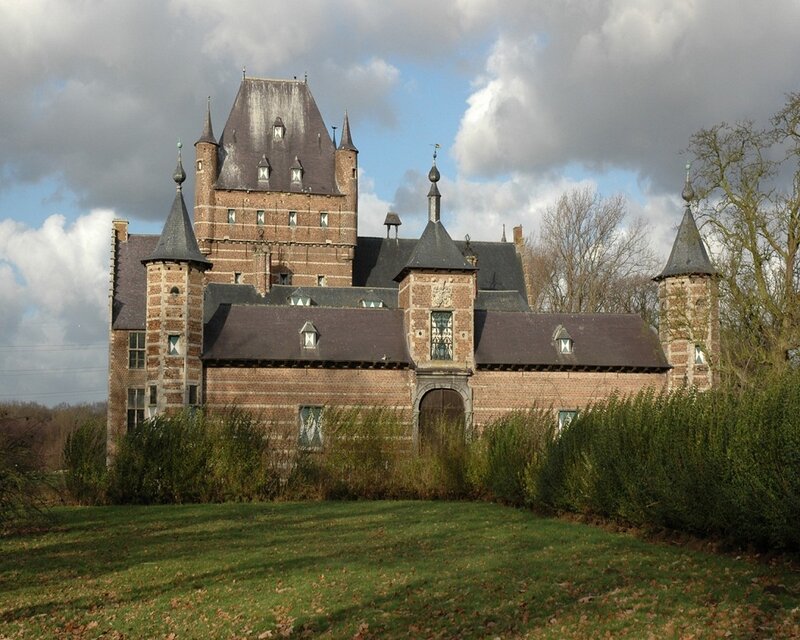 Brick Castle with Towers — Brown, Serene