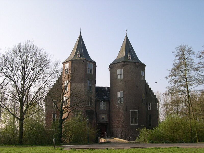 Brick Castle with Towers — Brown