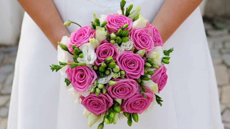 Bridal Bouquet of Roses — Pink, Calm
