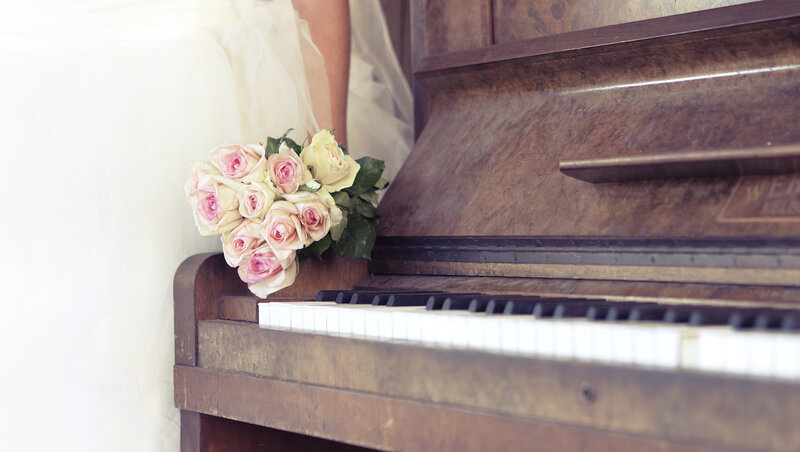 Bridal Bouquet on Piano — White