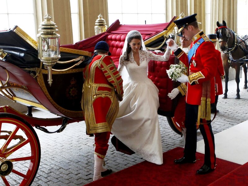 Bride and Groom Exiting Carriage