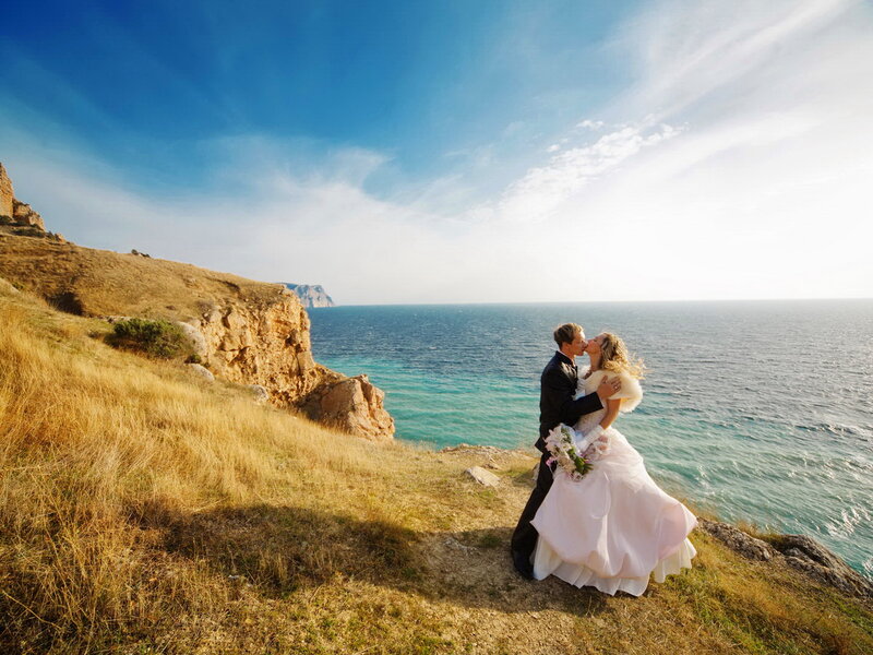 Bride and Groom Kissing — Blue, Romantic