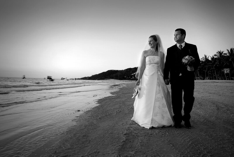 Bride and Groom on Beach — Black