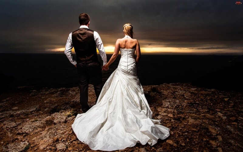 Bride and Groom on Cliff
