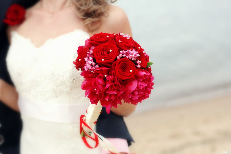 Bride Holding Bouquet — Red, Romantic, Afternoon