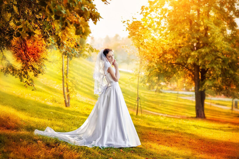 Bride in Autumn Park