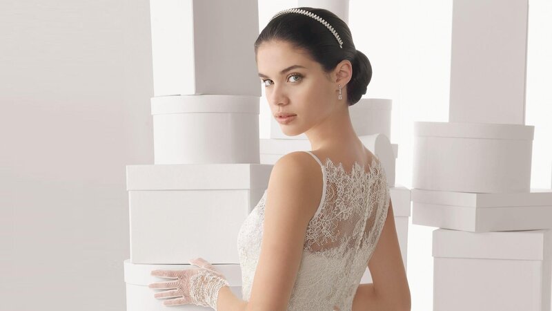 Bride in lace wedding dress