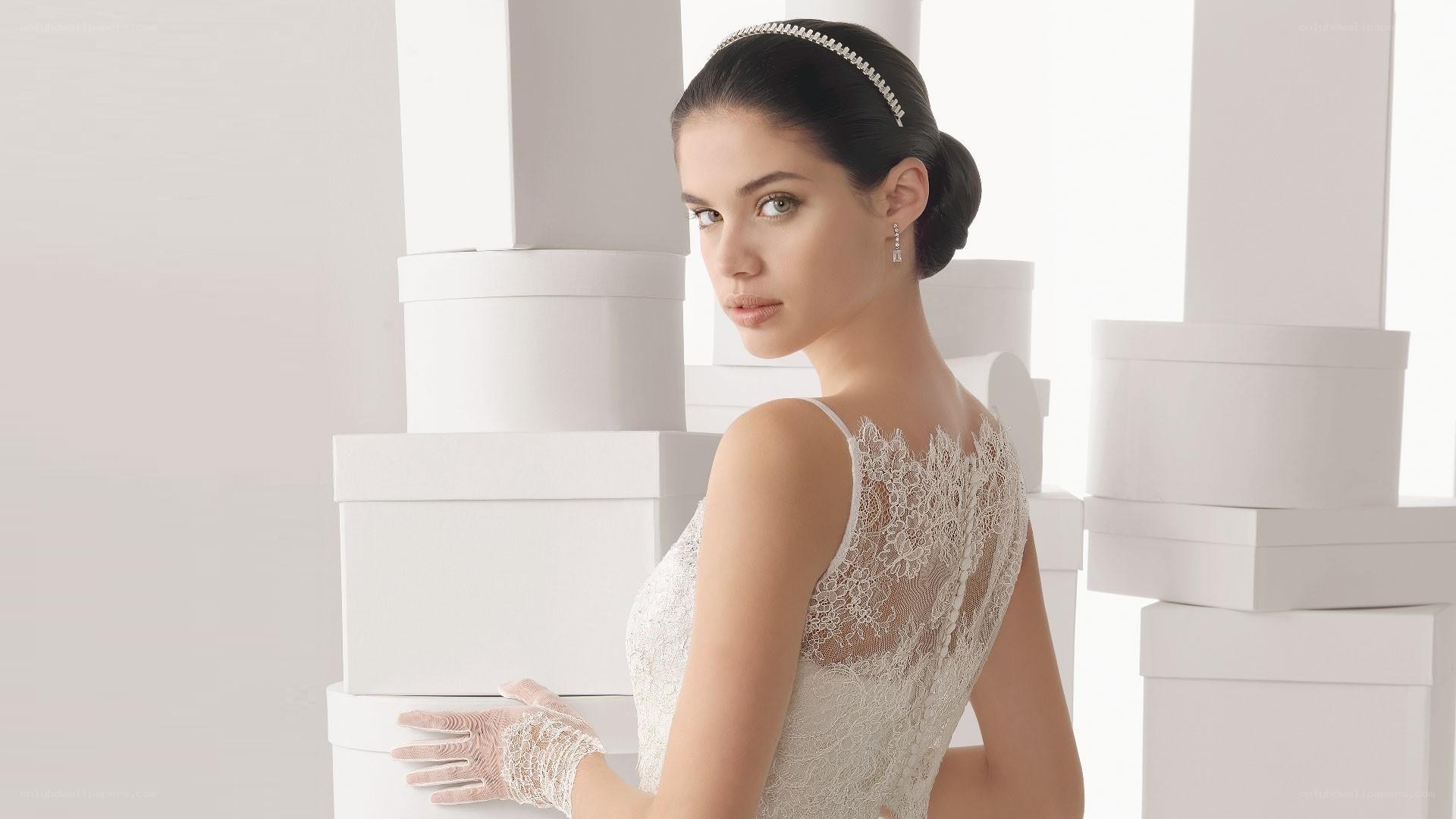 Bride in lace wedding dress