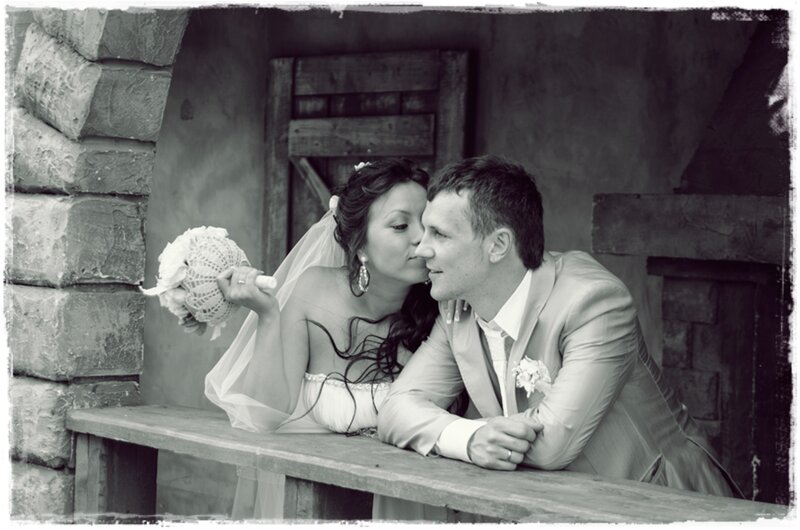 Bride Kissing Groom — Black, Romantic