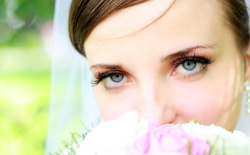 bride with bouquet