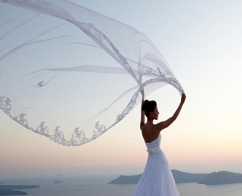 Bride with Veil — White, Serene