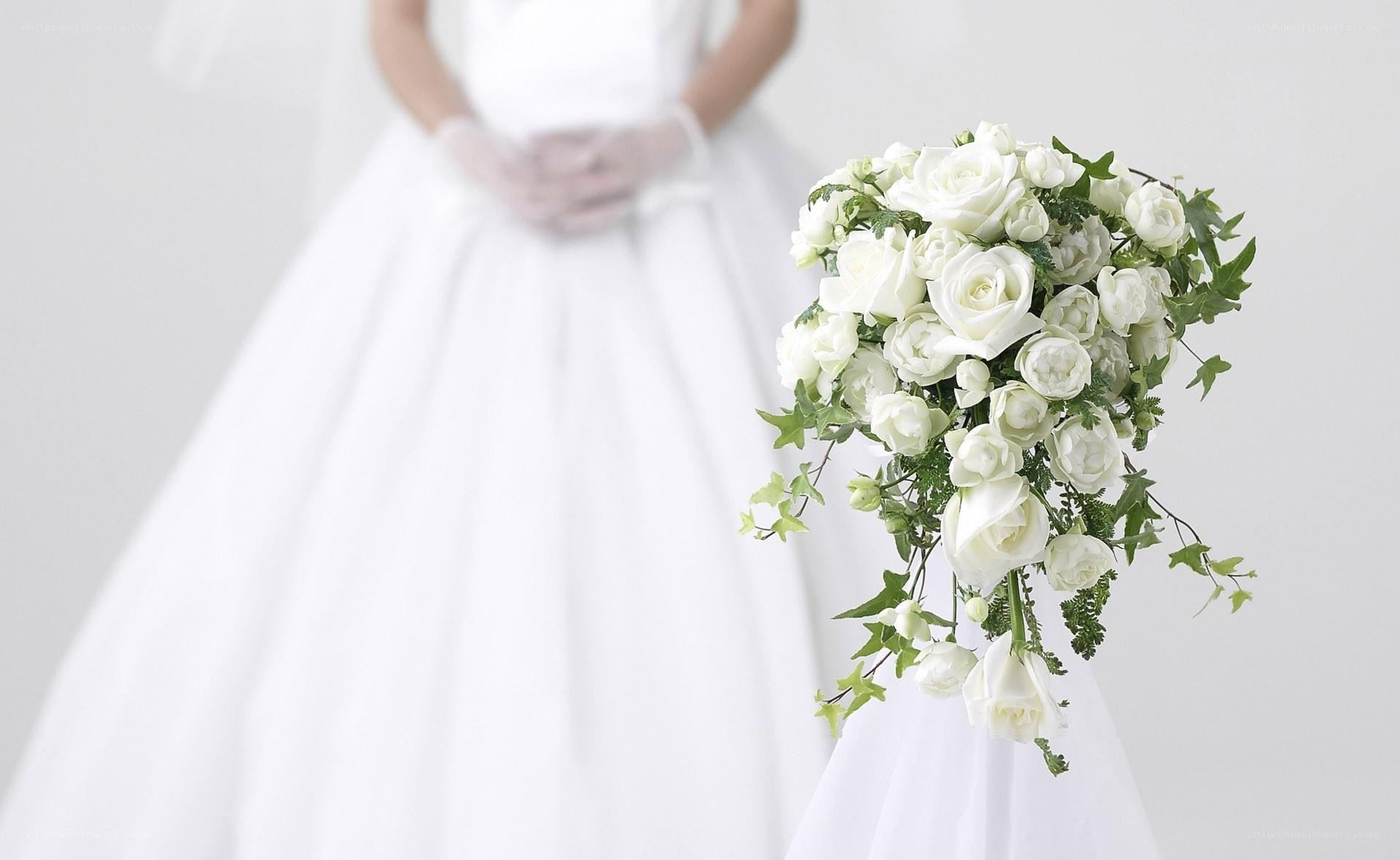 Bride with white bouquet