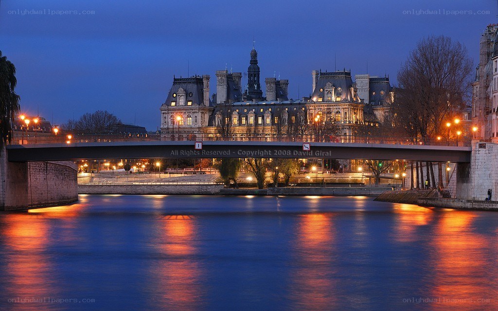 Bridge over the Seine at dusk