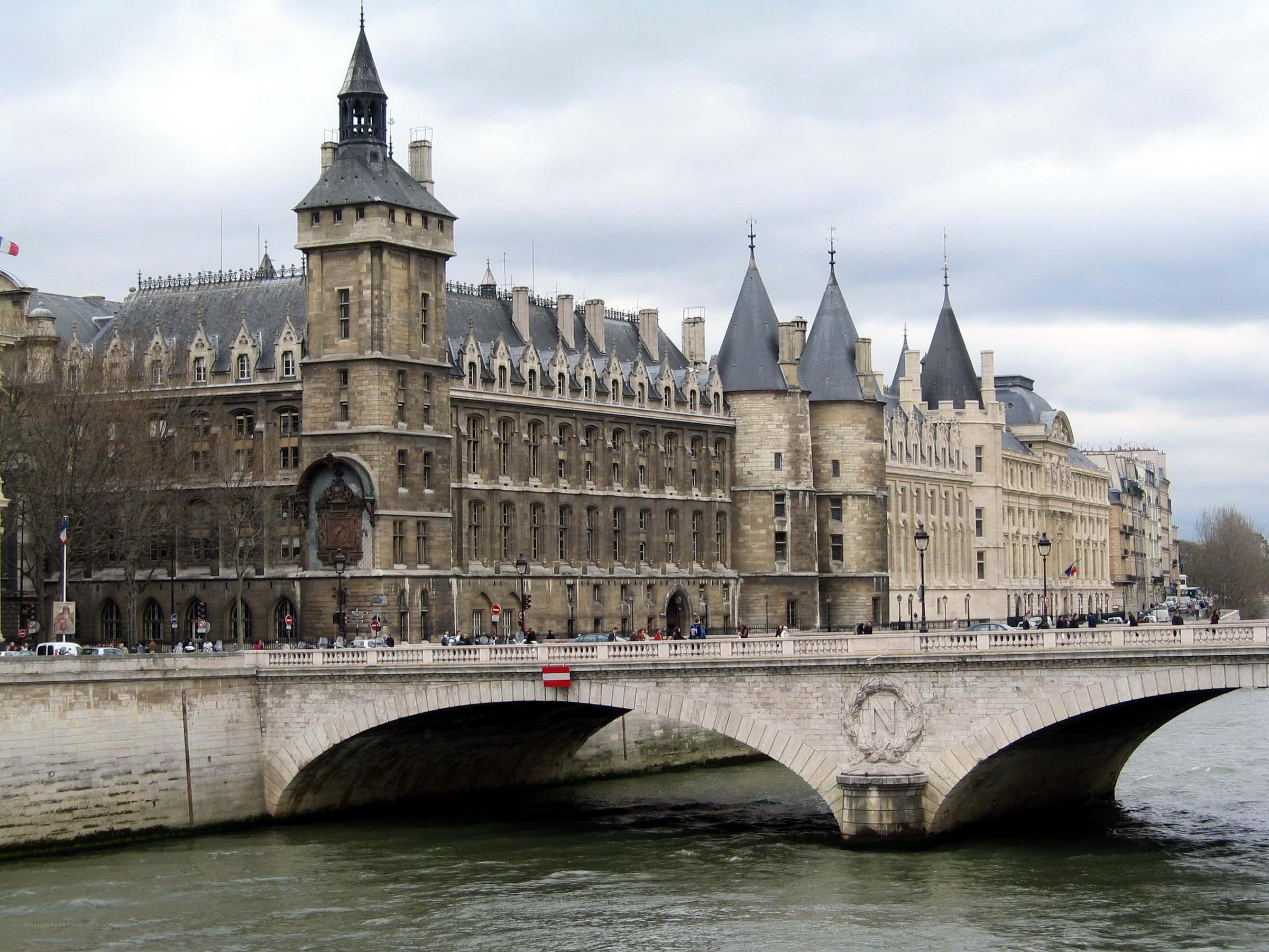 Bridge over the Seine in Paris