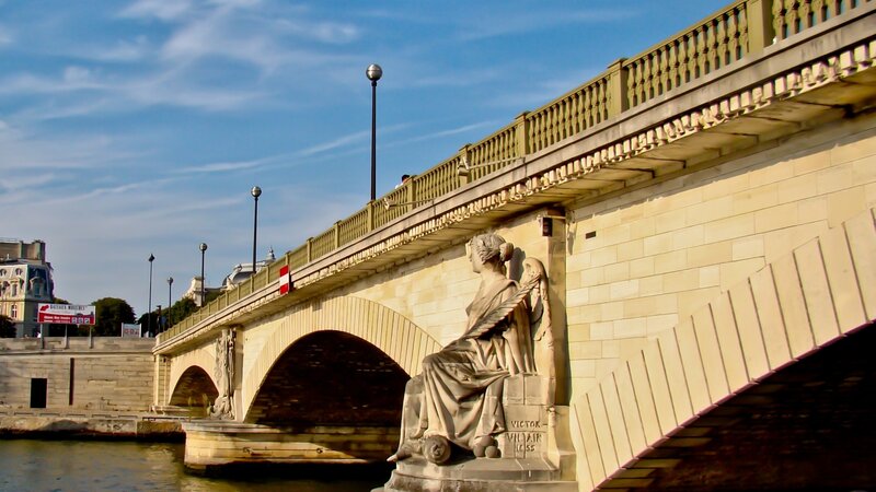 Bridge with statue in Paris