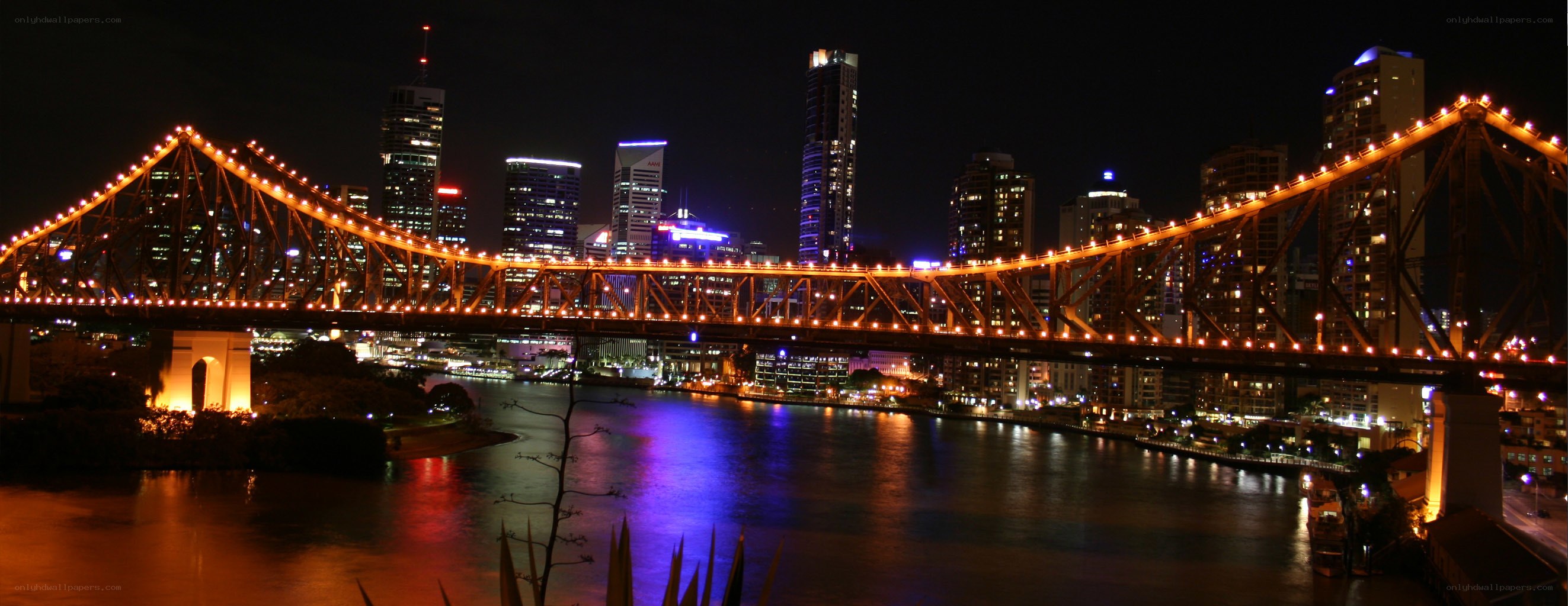 Brisbane at night with bridge