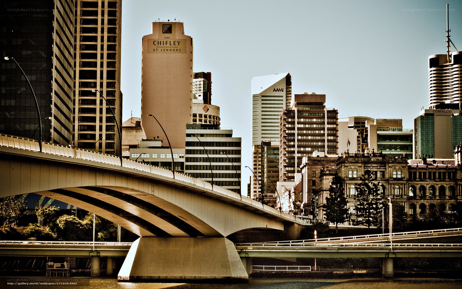 Brisbane city skyline with bridge