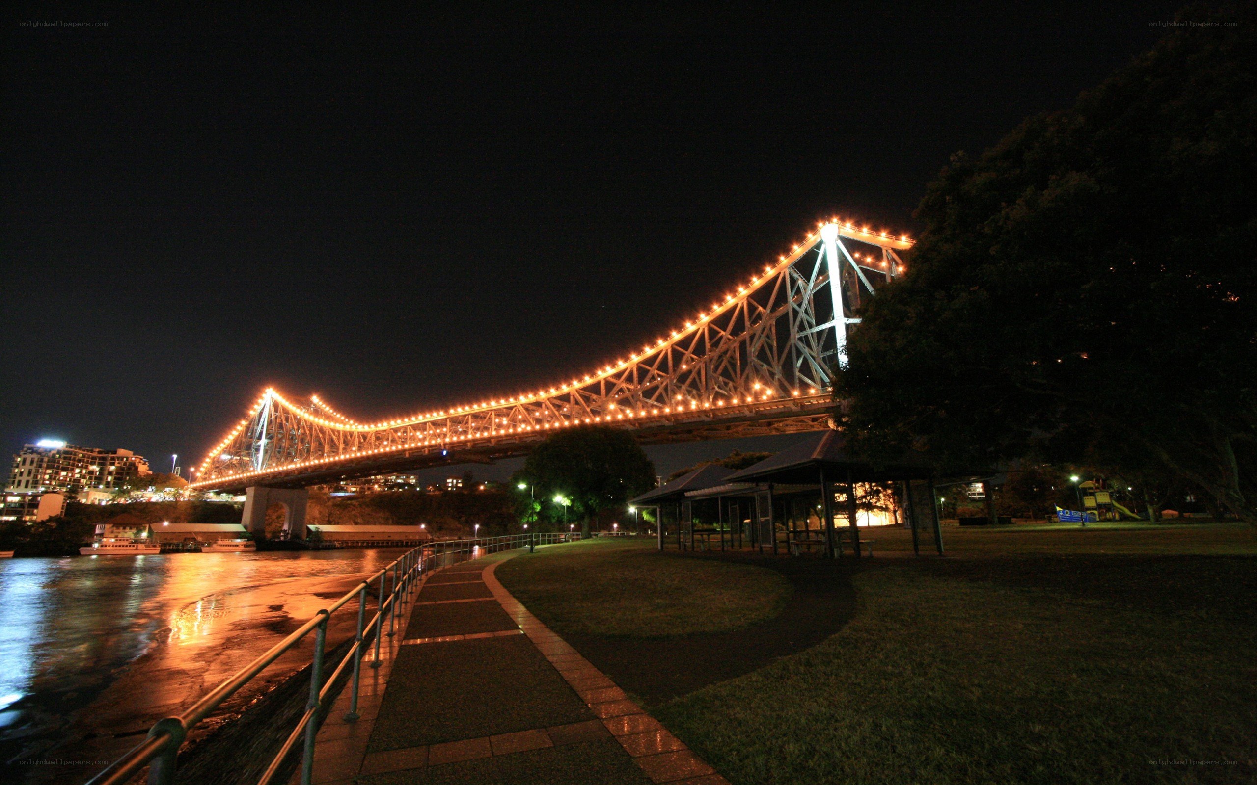 Brisbane River at night