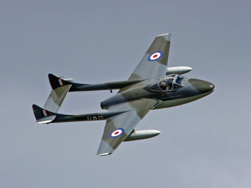British Jet Aircraft — Gray, Dynamic