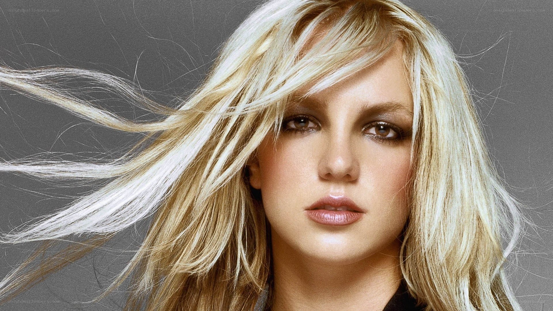 Britney Spears with blonde hair