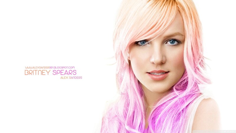 Britney Spears with pink hair