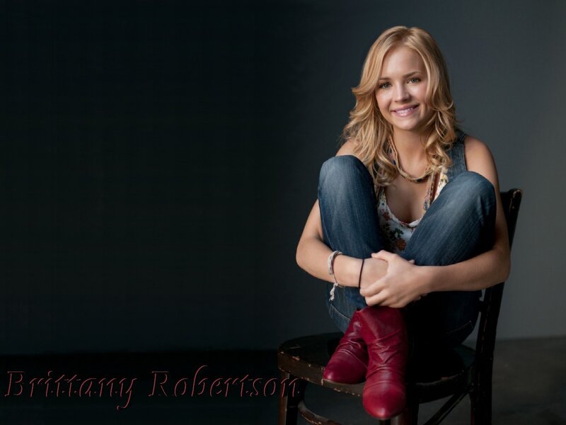 Brittany Robertson portrait