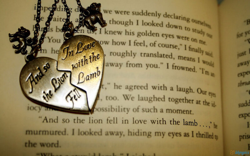 Broken Heart Necklace — Gold
