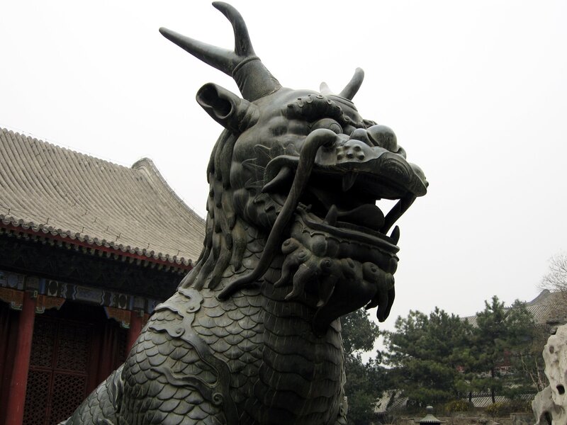 Bronze Dragon Statue — Gray