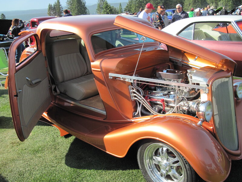 Bronze Hot Rod Car — Outdoor