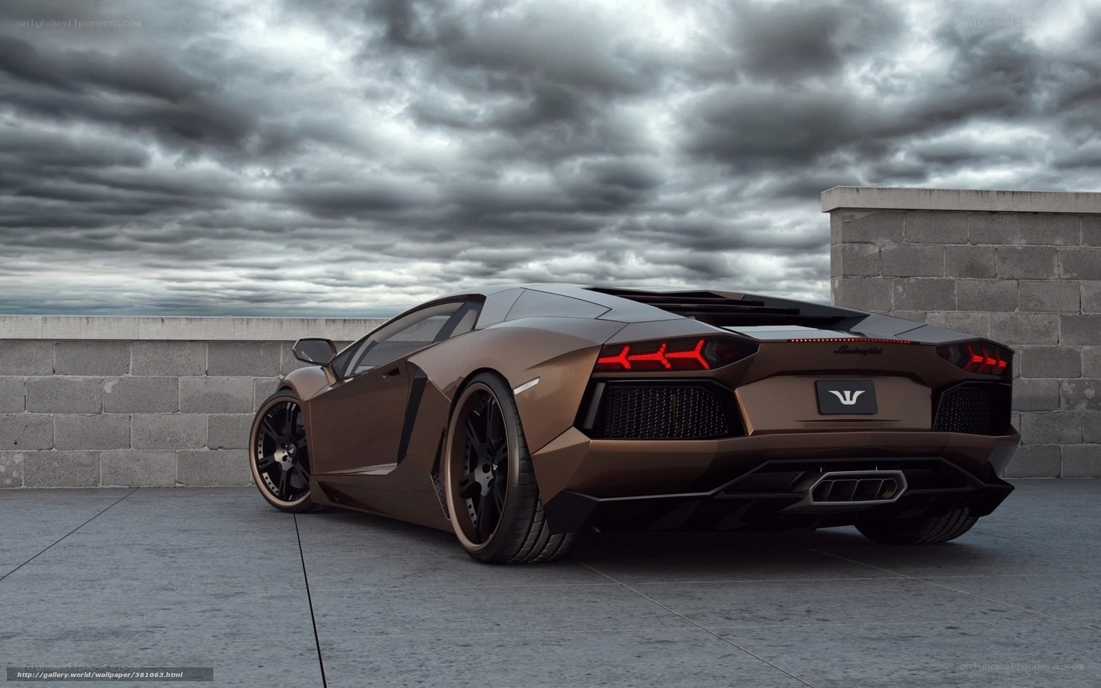 Bronze Lamborghini Aventador