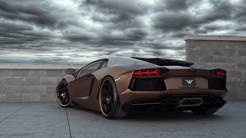 Bronze Lamborghini Aventador