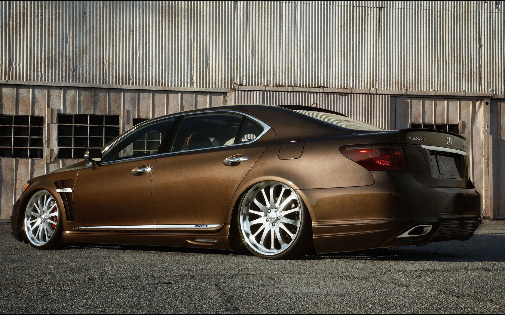 bronze lexus sedan