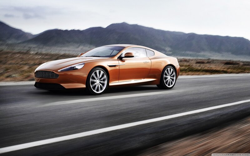Bronze Sports Car — Dynamic