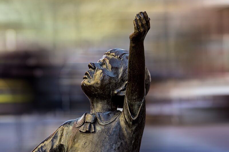Bronze statue of a child