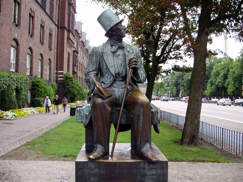 Bronze statue of a man