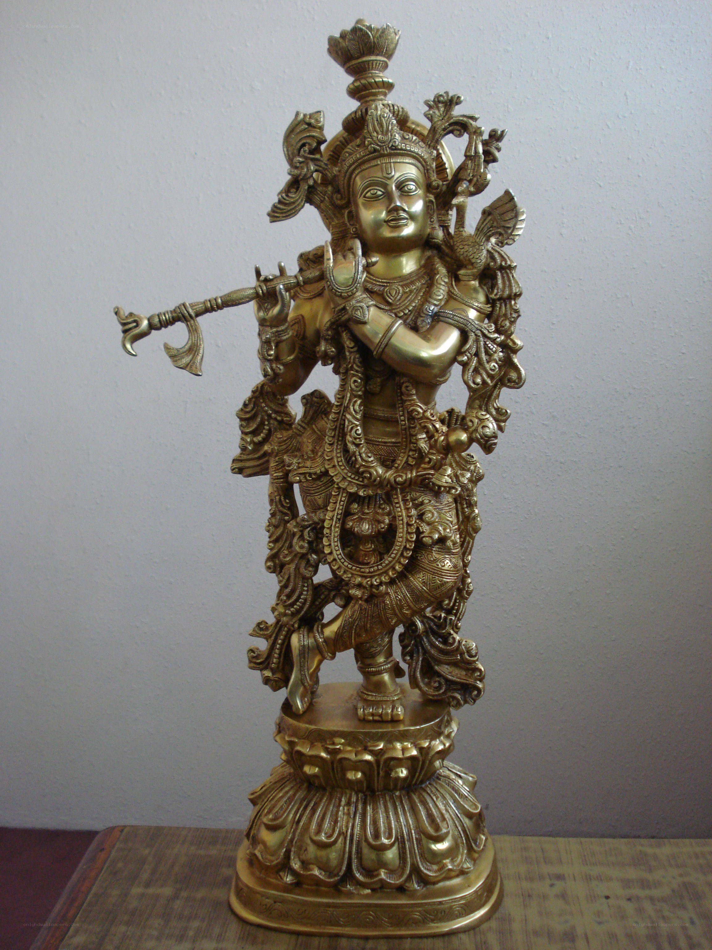 Bronze statue of Krishna