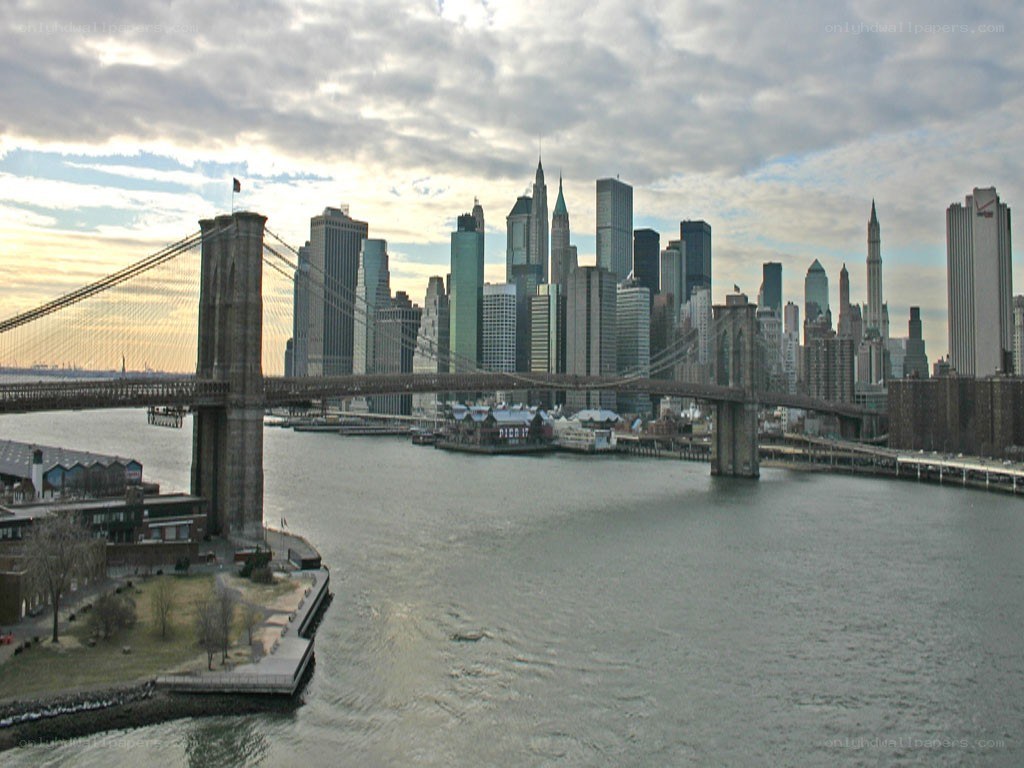 Brooklyn Bridge and Manhattan skyline
