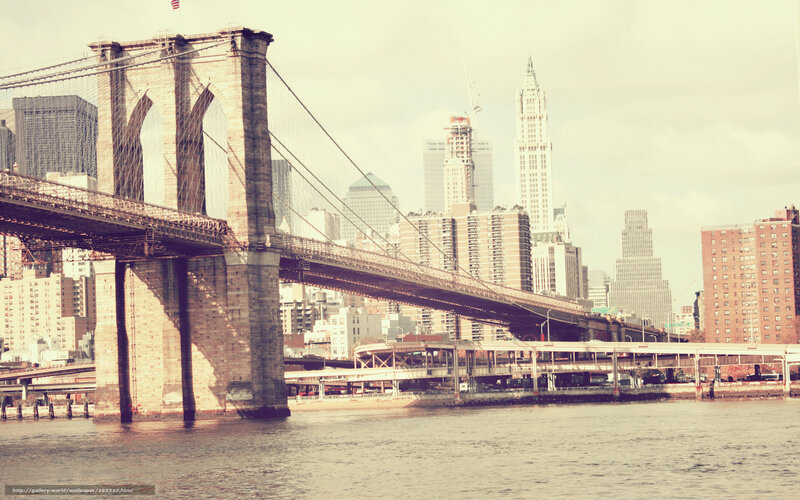 Brooklyn Bridge and Skyline — Gray, Calm