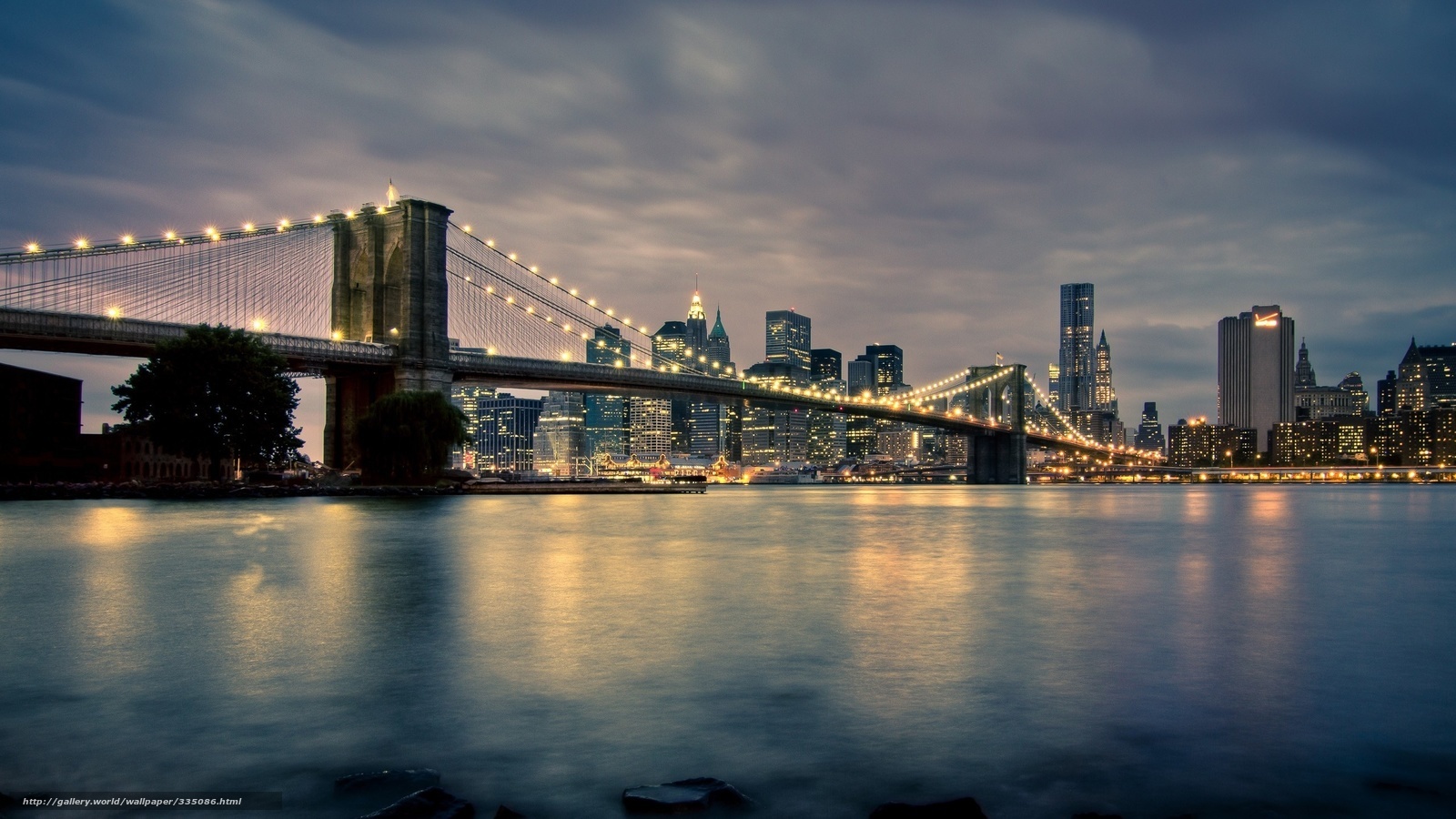 Brooklyn Bridge at dusk