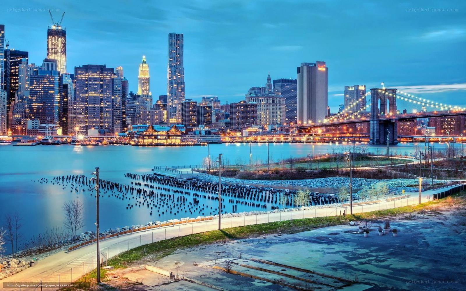 Brooklyn Bridge at dusk
