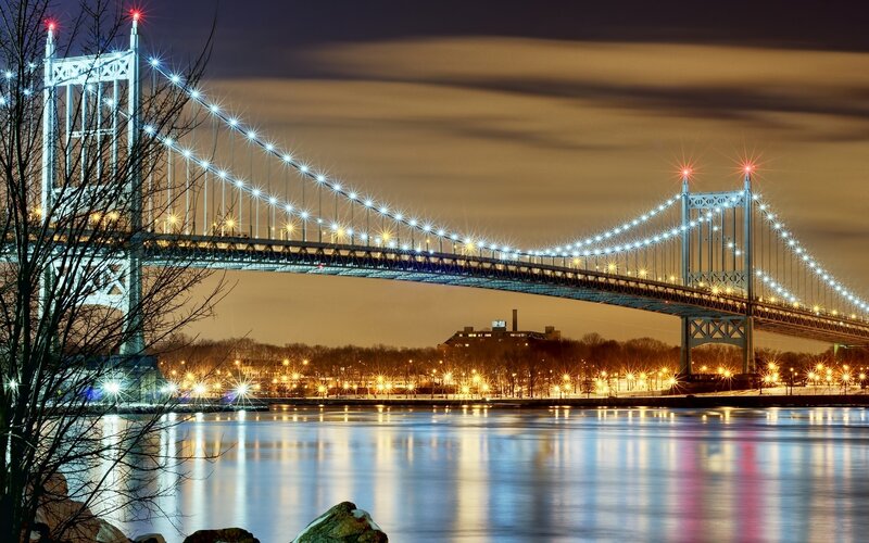 Brooklyn Bridge at night