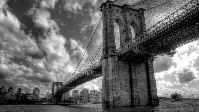 Brooklyn Bridge — Black, Dramatic