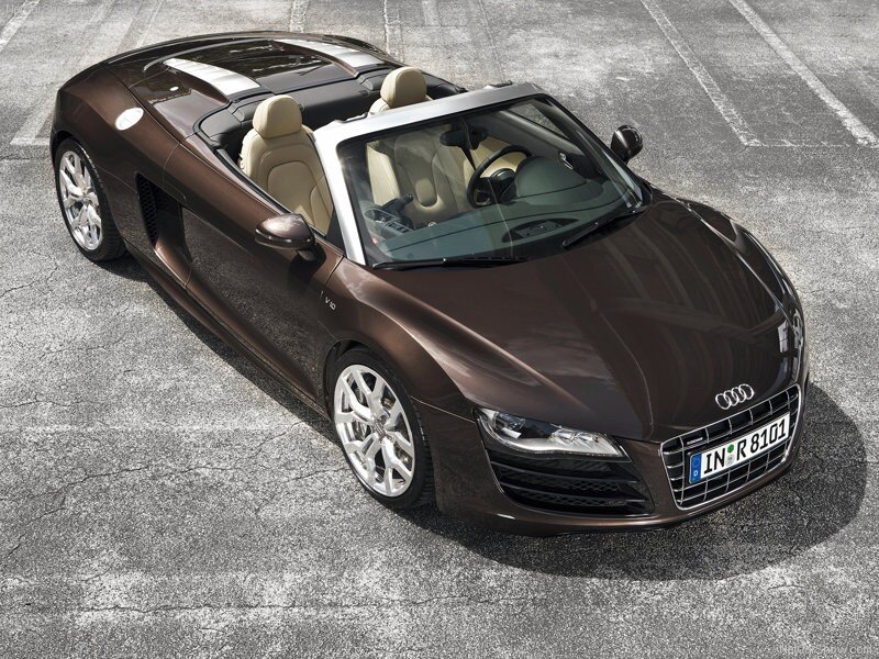 Brown Audi R8 Spyder
