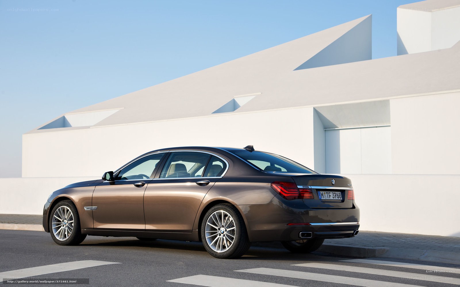 Brown BMW 7 Series sedan
