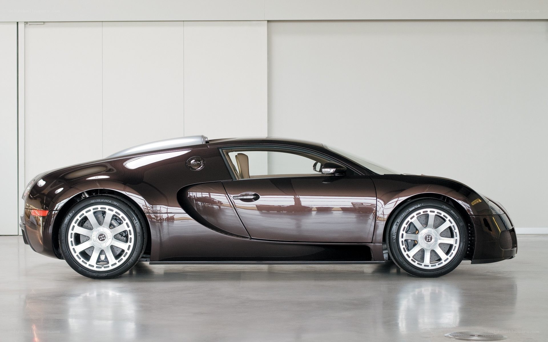 Brown Bugatti Veyron