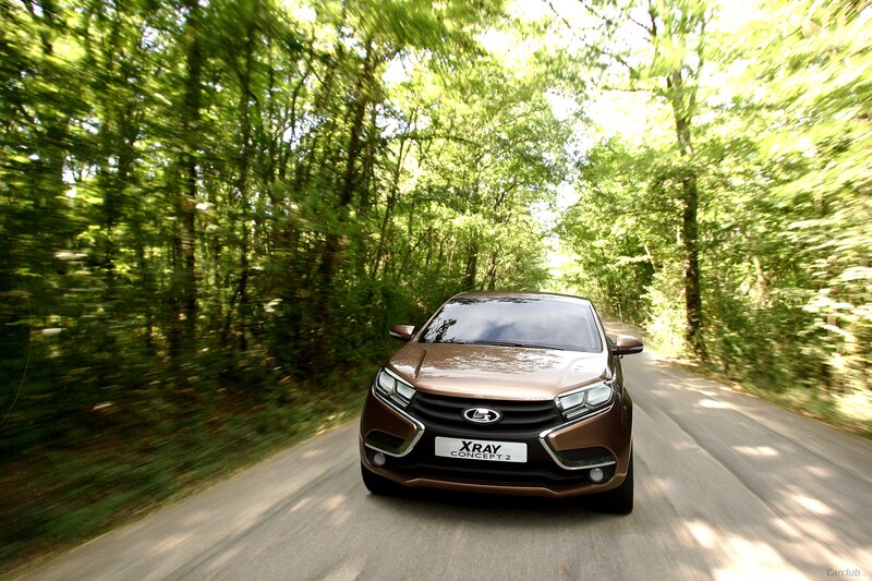 Brown Car on Road — Dynamic