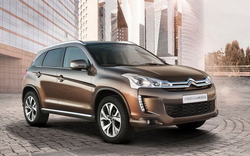 Brown Citroen C4 Aircross — Modern