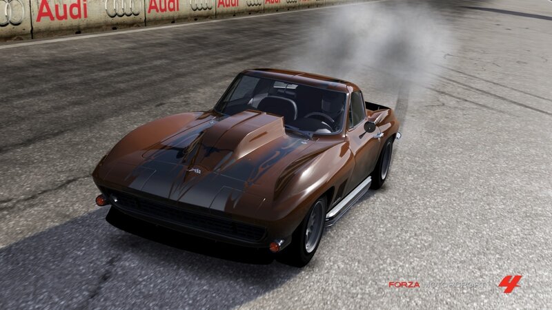 Brown Classic Car — Dynamic