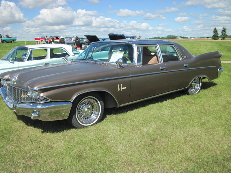 Brown Classic Car — Green